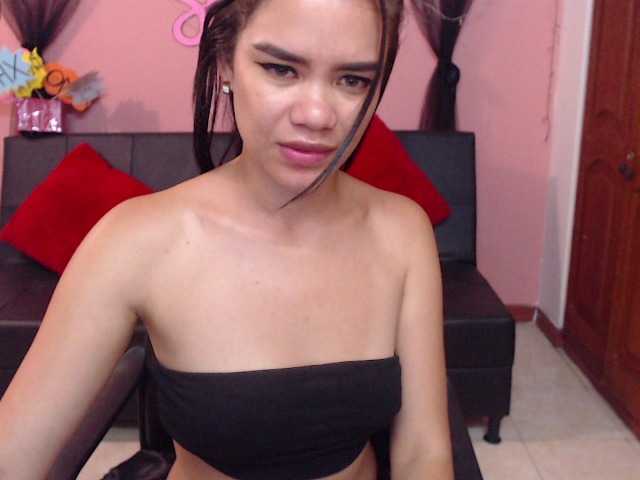 Zdjęcia AmberFerrer Hi guys, want to see my bathroom show? We are going to have fun a little, embarking on my face and whatever you want #teen #bigass #latina #bigboobs #feet