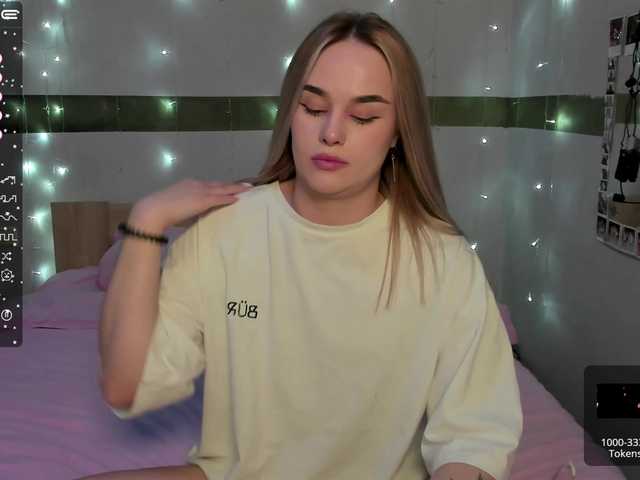 Zdjęcia AmeliaSoft Do not forget to subscribe and put love! @remain pussy play with vibrator