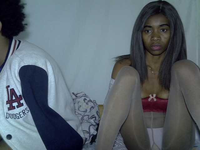 Zrzuty ekranu transmisji AmelieAndJames0919