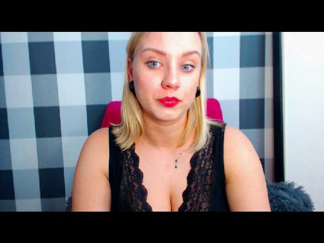 Zrzuty ekranu transmisji AmelieCute