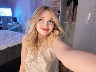 Erotyczny czat wideo AmelyaJeff