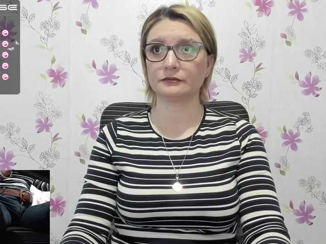 Zdjęcia Amie-Adams welcome to my room guys ! let's have fun with a delicious anal #lovense #milf #mature #bigboobs #anal