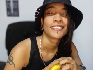 Erotyczny czat wideo Amy-Hellxxx