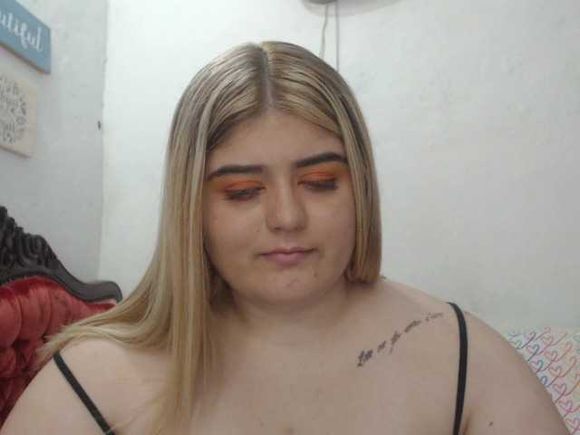 Zrzuty ekranu transmisji Amyangel