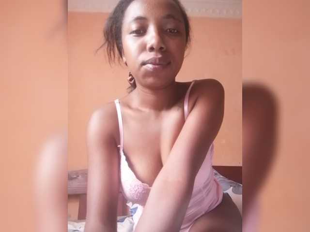 Zrzuty ekranu transmisji Andhy-1