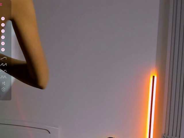 Zrzuty ekranu transmisji AndreaBlossom