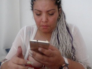 Zdjęcia Andreasexyass Andrea's Room, Help Make it Special! #Lovense #hot #tattoo #dirty #squirt #Lush #hairy #feet #dildo #sexy #milf #anal #bbw #bigtits #pvt #blowjob #sloppy #DP #latina #colombia #piercing #new