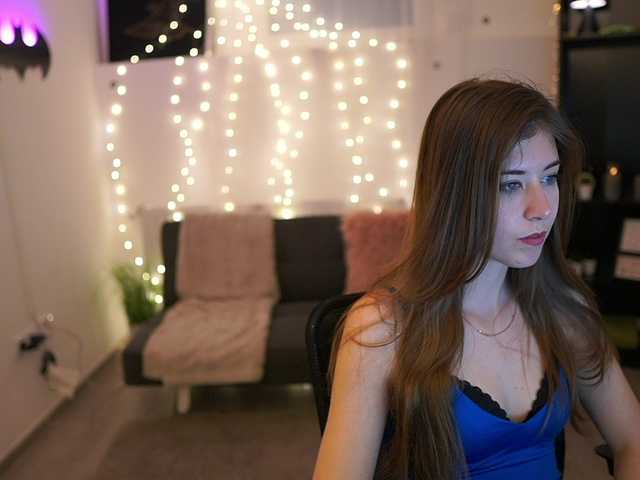 Zrzuty ekranu transmisji AngelaWhite18