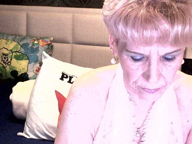 Zdjęcia ANGELGRANNY welcom guys..pm..50 tk..pussy or ass..100..tits or feet..50..let s have fun