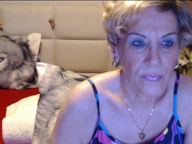 Zdjęcia ANGELGRANNY welcom guys..pm..50 tk..pussy or ass..100..tits or feet..50..let s have fun