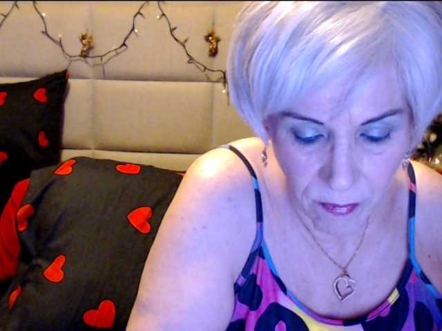 Zdjęcia ANGELGRANNY welcom guys..pm..50 tk..pussy or ass..100..tits or feet..50..let s have fun