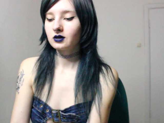 Zrzuty ekranu transmisji angelmidnight