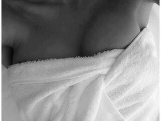 Erotyczny czat wideo Angie-Delores