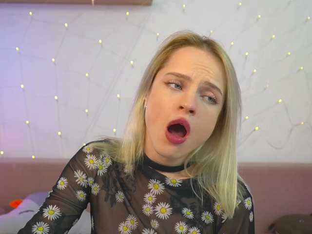Zrzuty ekranu transmisji AngieNatasha054