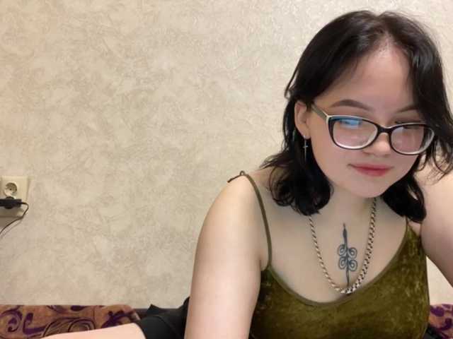 Zrzuty ekranu transmisji Anime-girl