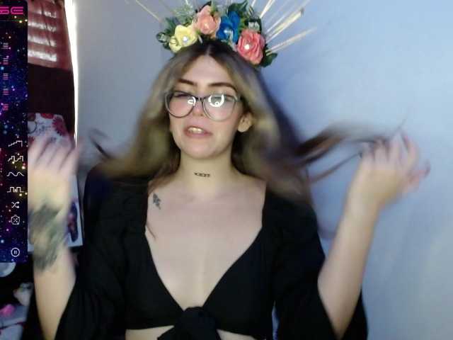 Zrzuty ekranu transmisji canela_love