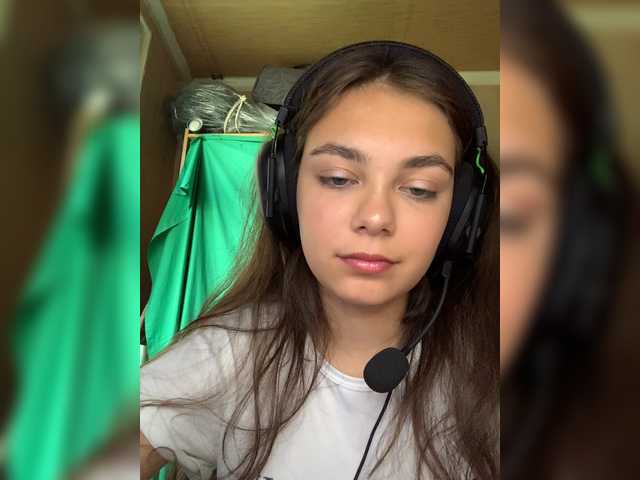 Zrzuty ekranu transmisji AnnaCow13