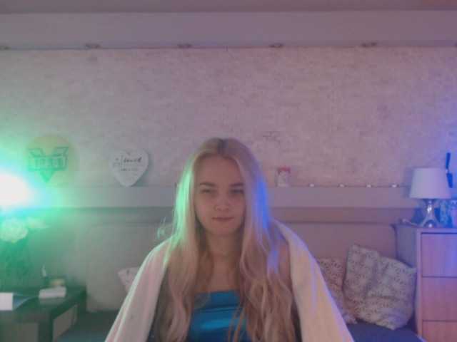 Zdjęcia AnnaHappy18 Neon world with a blondie :)