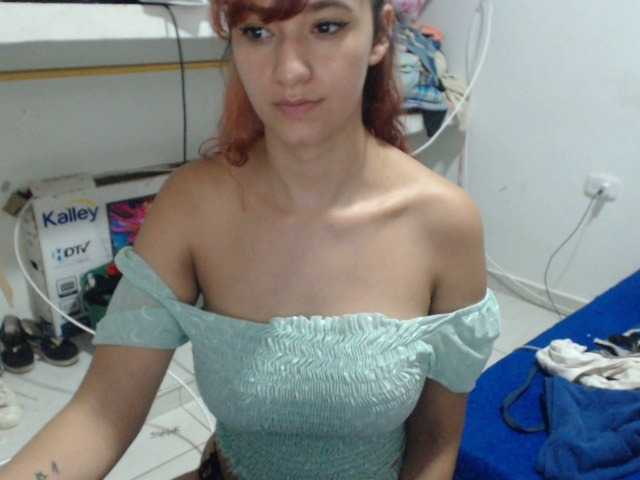 Zrzuty ekranu transmisji annieclark