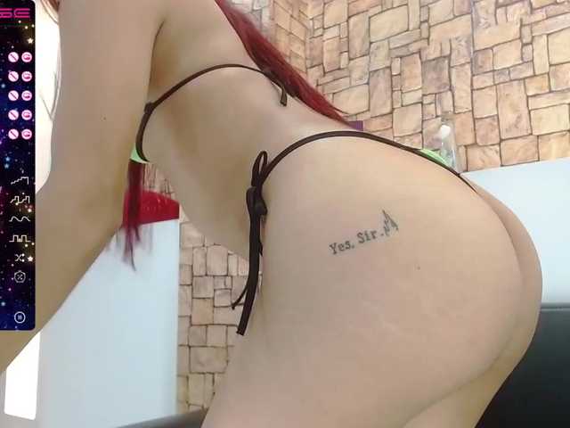 Zrzuty ekranu transmisji AnnyCrimson