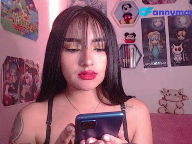 Zdjęcia annymayers hello guys I am a super sexy girl with desire to have fun all night come and try all my power1000 squirt at goal #spit #tits #latina #daddy #suck #dirty #anal #squirt #lush