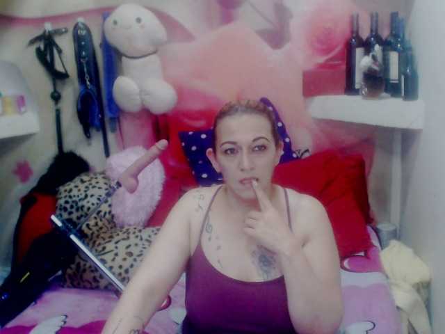 Zdjęcia annysalazar I want to premiere my new toy come help me achieve my goal 100 tokens For every 3 tokens vibration ultra long let's have me wet