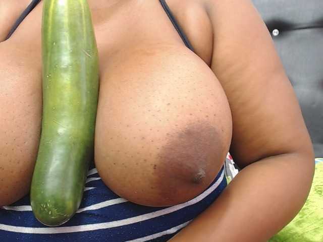 Zdjęcia antonelax #ass #pussy #lush #domi #squirt #fetish #anal deep cucumber #tokenkeno