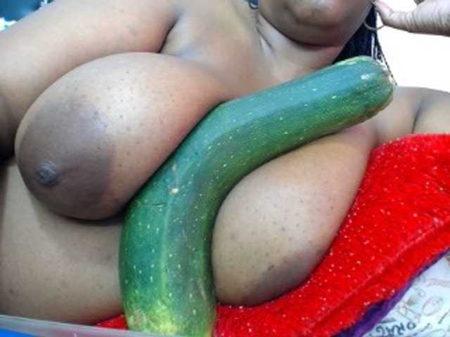 Zdjęcia antonelax #ass #pussy #lush #domi #squirt #fetish #anal deep cucumber #tokenkeno