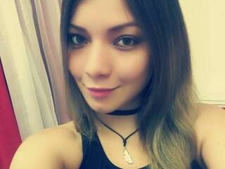 Erotyczny czat wideo AprilClaire