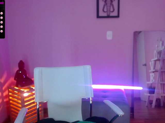 Zrzuty ekranu transmisji Apriljohnson