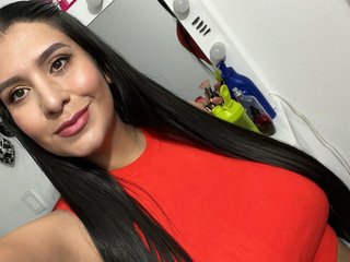 Erotyczny czat wideo ariana-sexy-horny