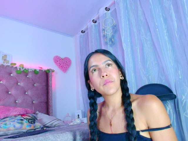 Zdjęcia ArianaColeman Welcome to my room Guys!! @littletits @latina @BIGASS @anal @panties @hairy