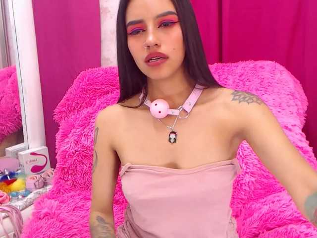 Zdjęcia ArianaMoreno ♥ Just because today is Friday, I will give you the control of my lush for 10 minutes for 200 tokens ♥ ♥ Just because today is Friday, I will give you the control of my lush for 10 minutes for 200 tokens ♥