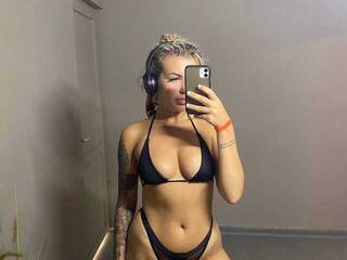 Erotyczny czat wideo ArielArls