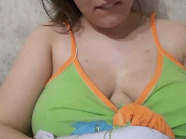 Zrzuty ekranu transmisji Virgin_pussy
