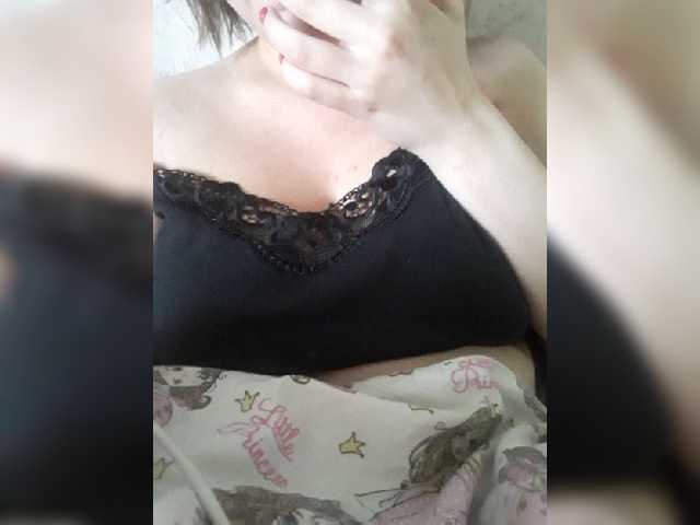Zrzuty ekranu transmisji Virgin_pussy
