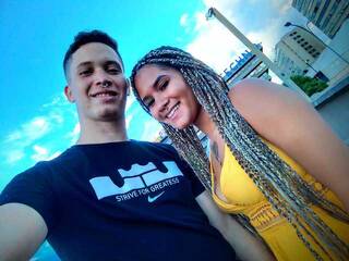 Erotyczny czat wideo ArthurandAlix