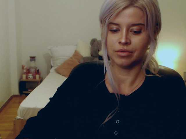 Zrzuty ekranu transmisji AryaJolie