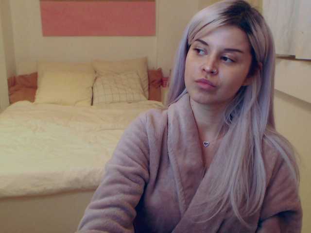 Zrzuty ekranu transmisji AryaJolie