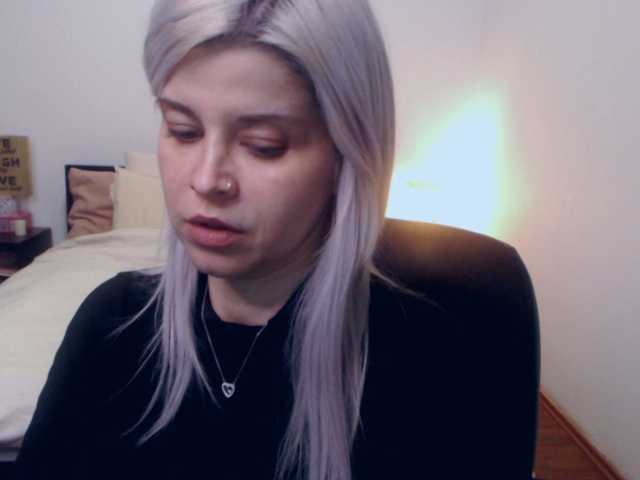 Zrzuty ekranu transmisji AryaJolie