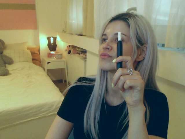 Zdjęcia AryaJolie TOPIC: Hey there guys!! Let's have some fun~ naked strip 444tks, more fun pvt is on, or spin the wheell 199 or 599tks,kisses:*:*~