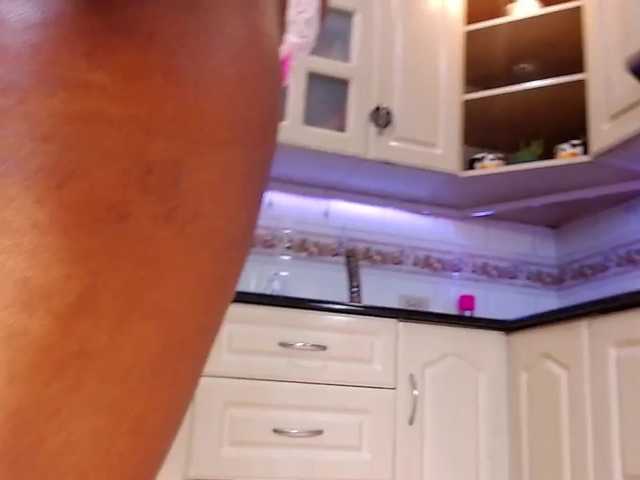 Zrzuty ekranu transmisji AshanttiGate