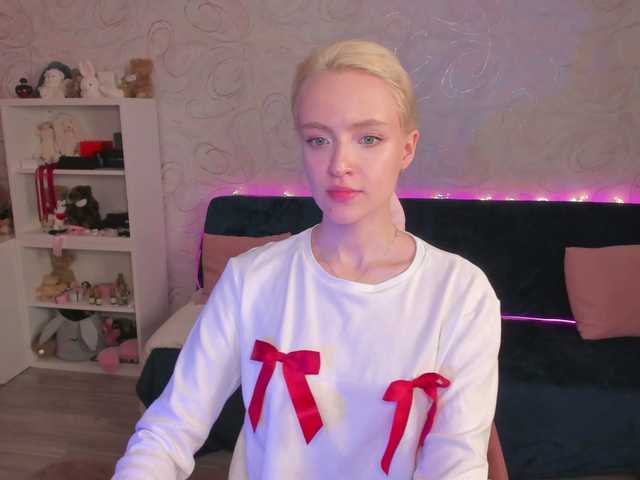Zrzuty ekranu transmisji Ashley-Dream