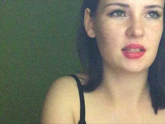 Zrzuty ekranu transmisji AshleyOhAqua