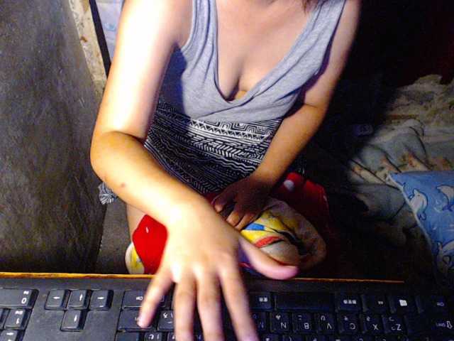 Zdjęcia AsianHotGirl hi bby give me 20 token for my tits 30 ass 100 pussy