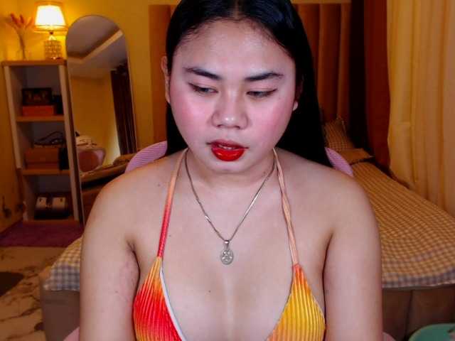 Zrzuty ekranu transmisji Asianladyfoxy2xxx