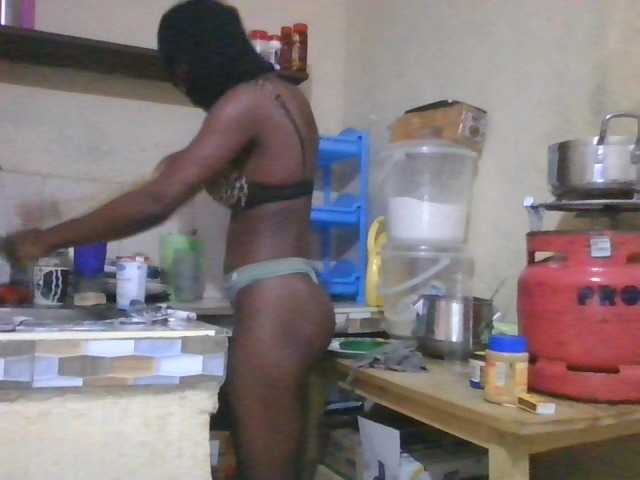 Zrzuty ekranu transmisji Assbooby