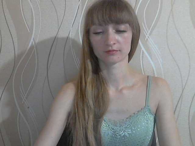 Zrzuty ekranu transmisji AsyaBlond