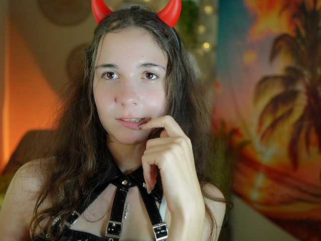 Zdjęcia AvaTaylor Happy halloween!! #petite #naughty #cute #brunette #18 Let me be your cute devil tonigh