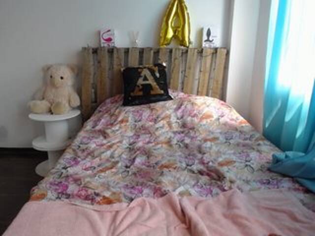 Zrzuty ekranu transmisji AvyRose